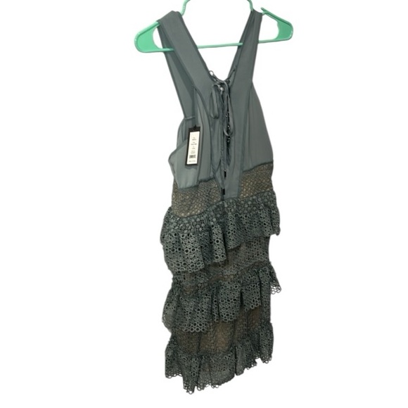ROMEO & JULIET COUTURE DUSTY SAGE TIERED RUFFLE DRESS NWT SIZE MEDIUM - Picture 6 of 11